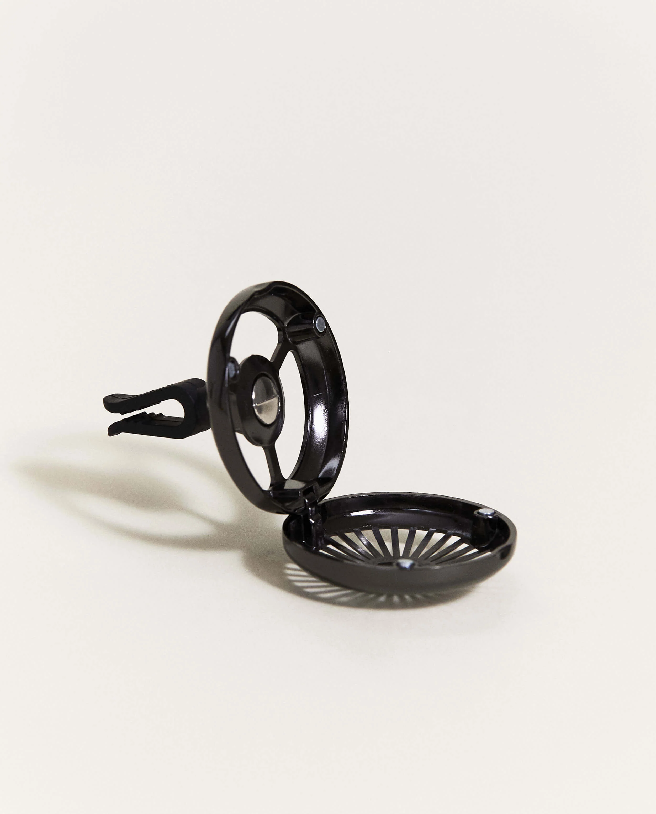 Car Wheel Car Diffuser Vent Clip—Gun Metal - Image 3