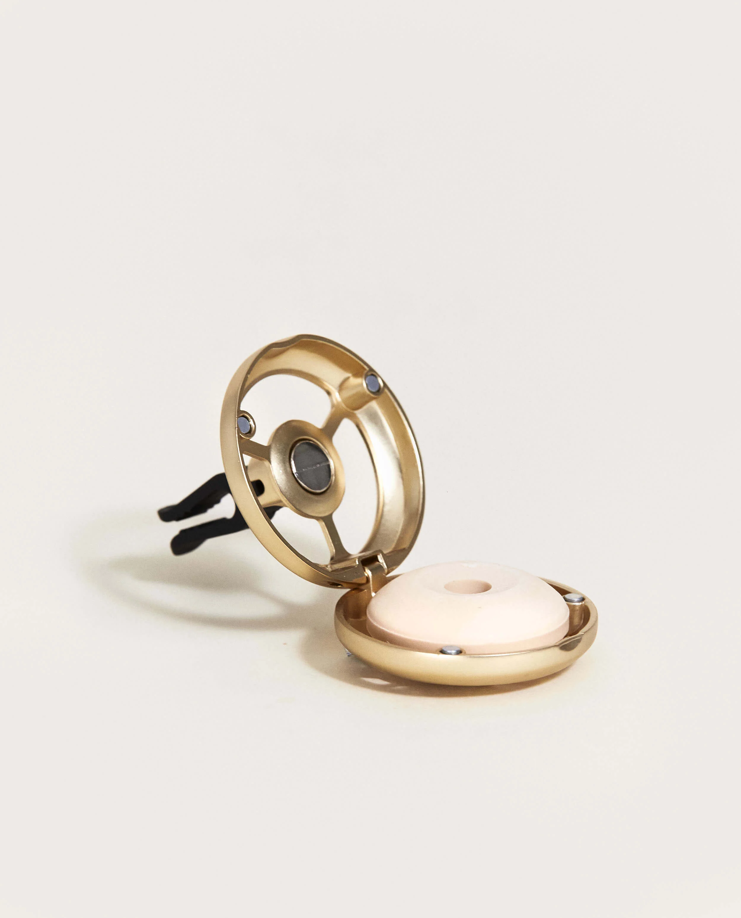 Lolita Lempicka Matte Gold Car Diffuser Kit - Image 3