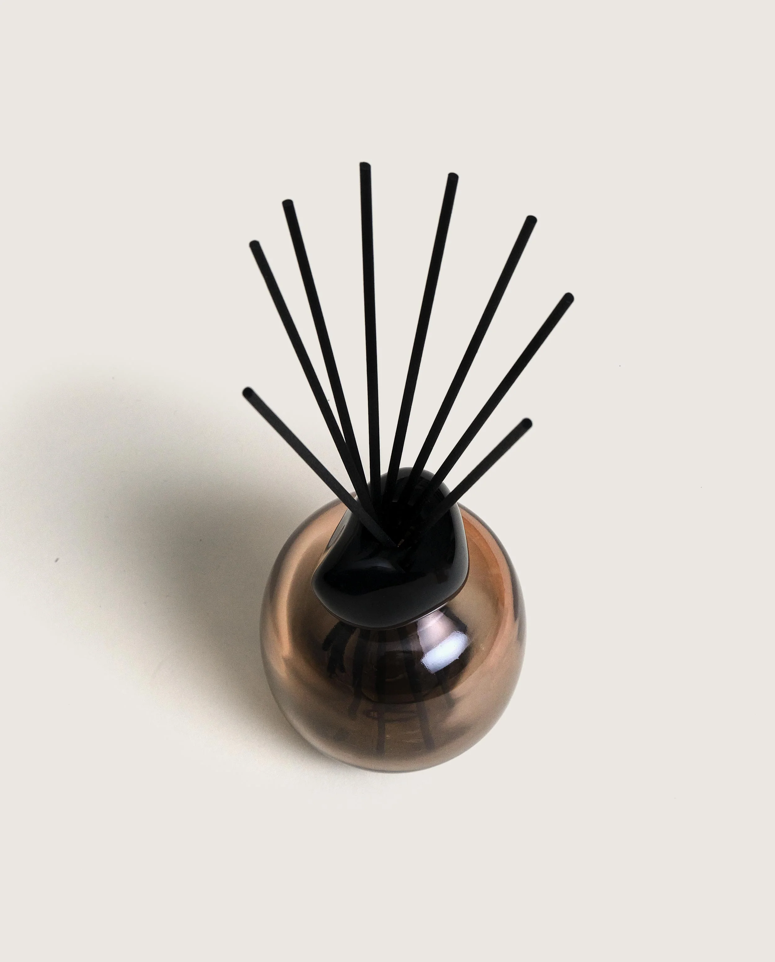 Mineral Sienna-Noire Ombré/Black Reed Diffuser Gift Set with Vanilla Magnificence - Image 6